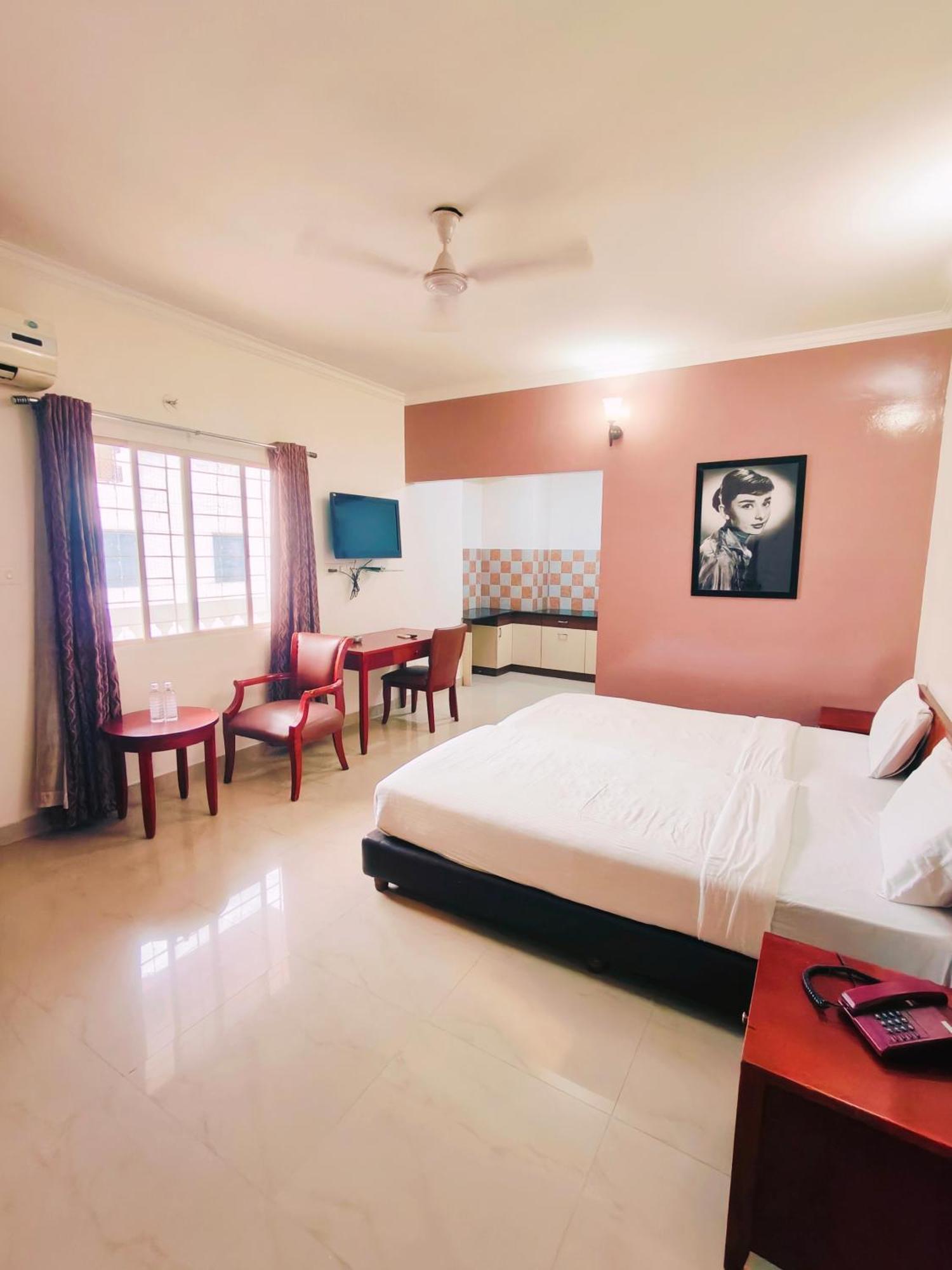 Kings Suites Palace Grounds Bangalore Extérieur photo