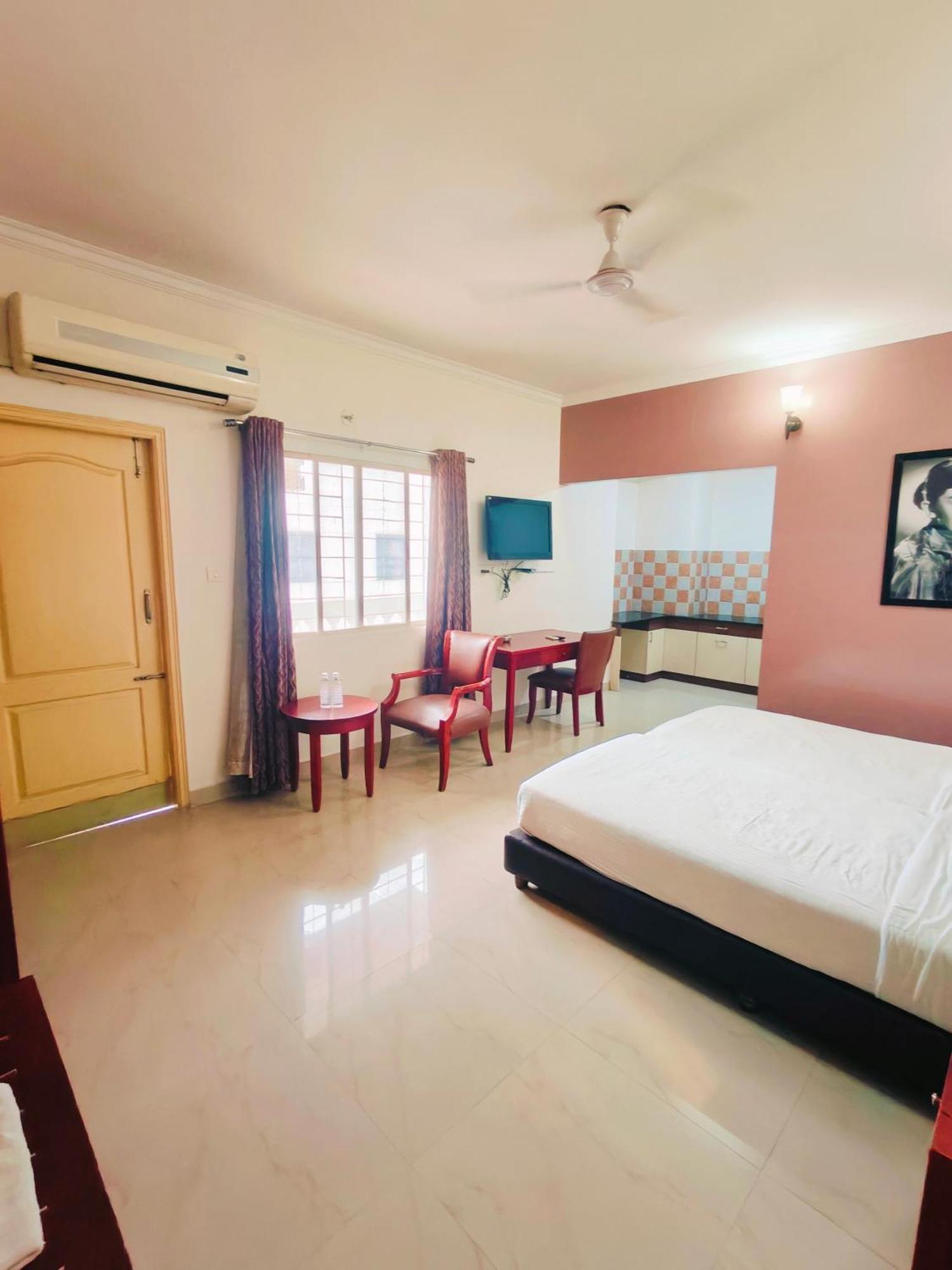 Kings Suites Palace Grounds Bangalore Extérieur photo